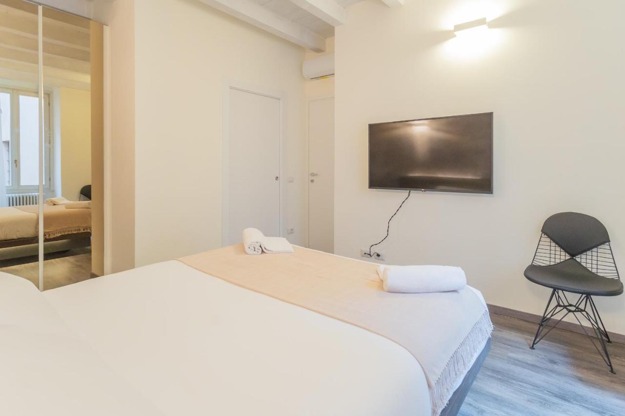 Modern & Stylish Apartment In Como City By Rent All Como Exteriör bild